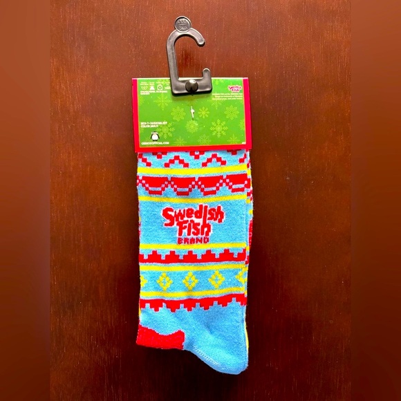 SWEDISH FISH NOVELTY CREW SOCKS NWT MEN’S SHOE SIZE 8-12 - Picture 2 of 2